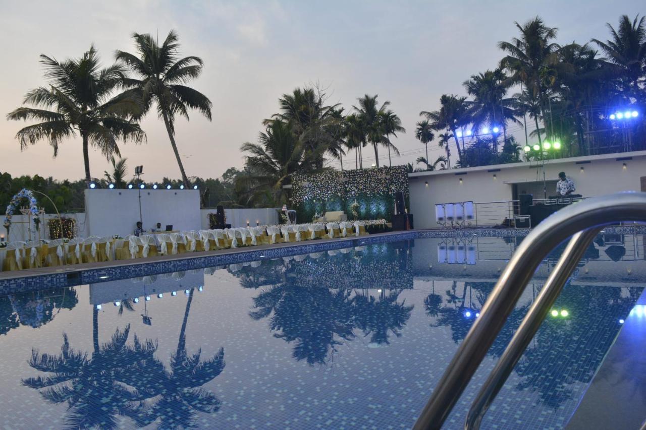 Angamaly Convention Centre Hotel Kochi Buitenkant foto