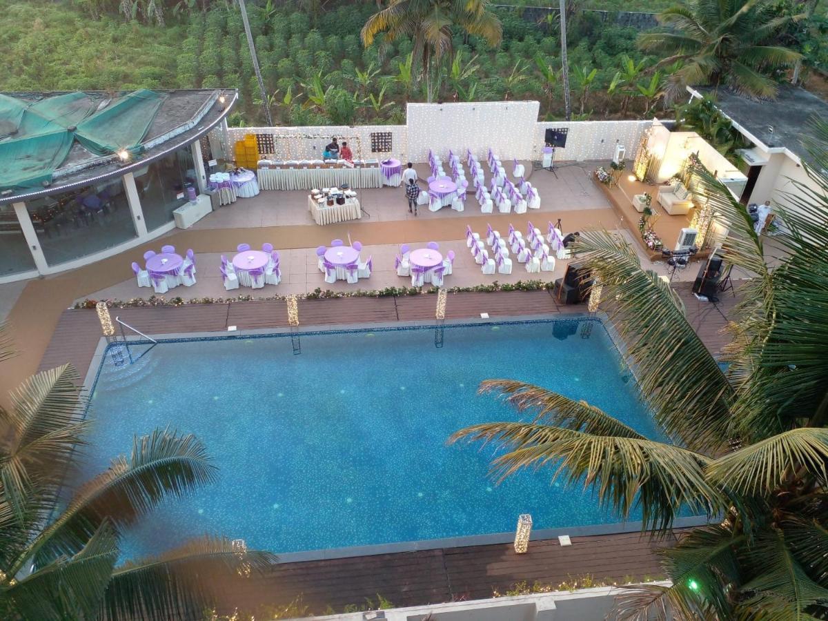 Angamaly Convention Centre Hotel Kochi Buitenkant foto