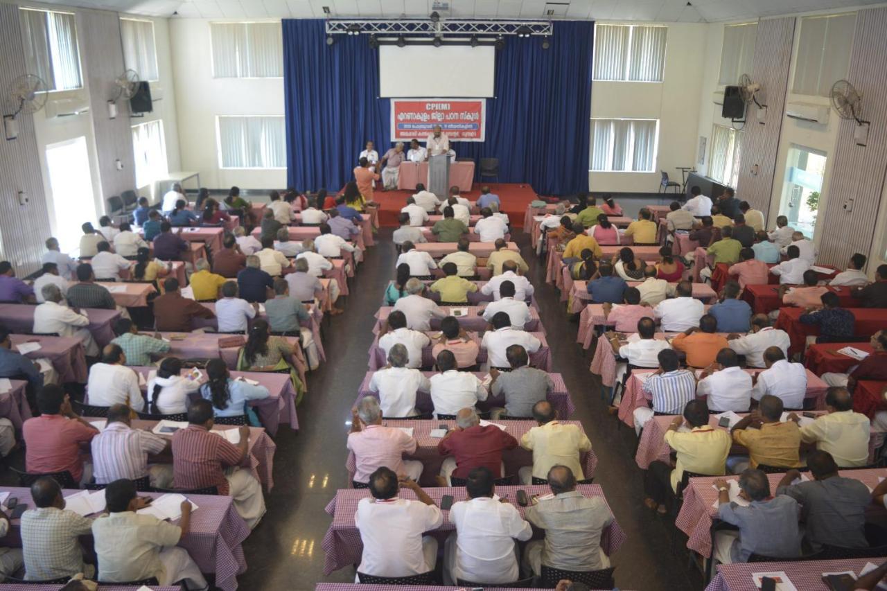 Angamaly Convention Centre Hotel Kochi Buitenkant foto