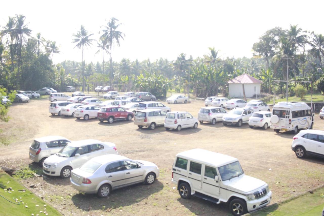 Angamaly Convention Centre Hotel Kochi Buitenkant foto